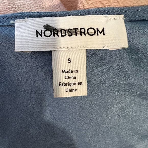 NWOT NORDSTROM V-Neck Tank‎ Top in Blue Coronet (S) - Picture 9 of 12